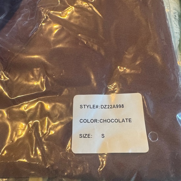 NWT Double Zero Women's V-Neck Surplice Top in Chocolate Brown - Picture 5 of 6